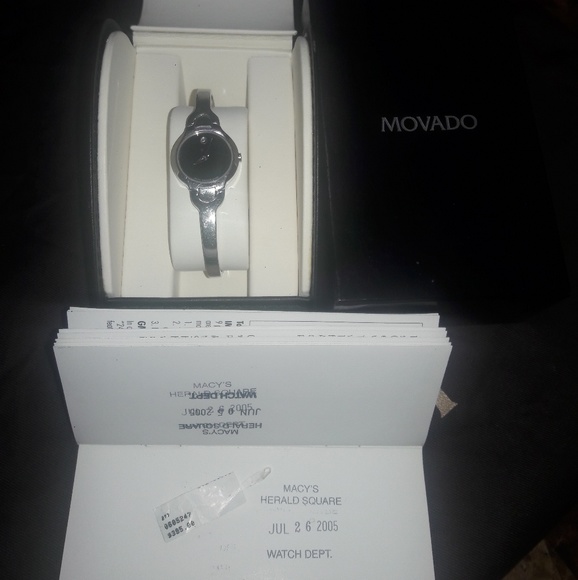 💜Movado Stainless water resistant watch💜 - Picture 4 of 5